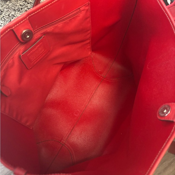 Coach City Tote Signature Canvas Wild Strawberry - Picture 4 of 4